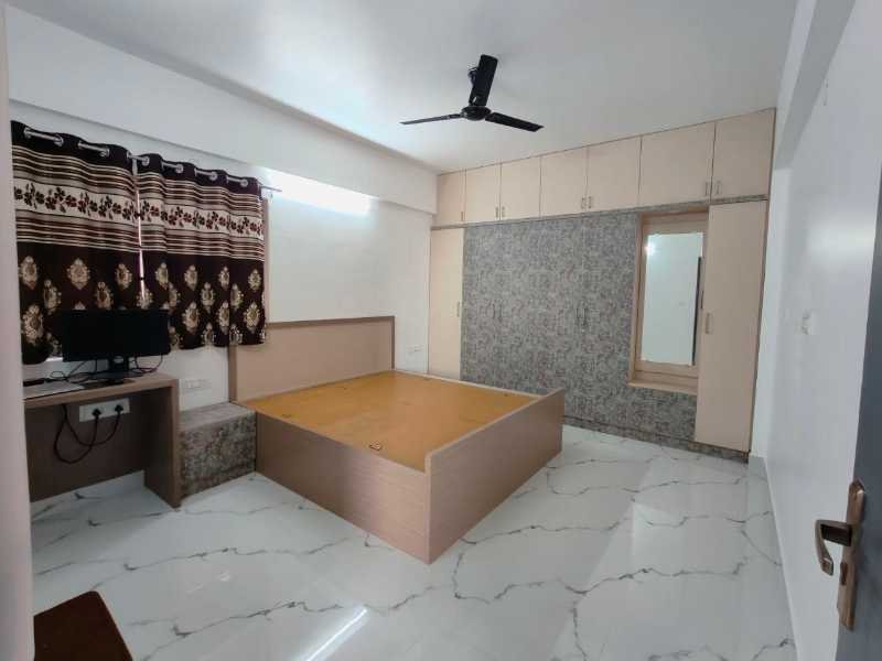 Luxurious 3 BHK Flat for Rent in V Classic Apartments